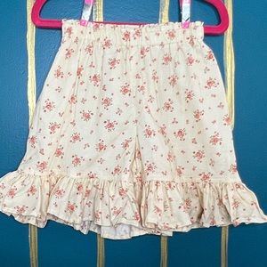 Persnickety Apple Blossom Collection Floral Mae shorts. Sz 3